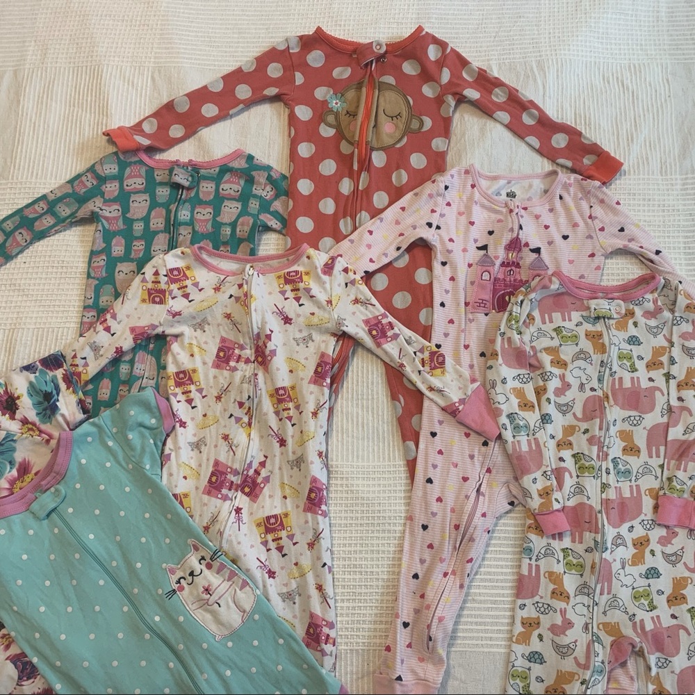 Lot of 7 girls pajamas, 3T
